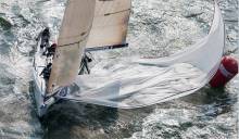 Jean-Marie LIOT Photographe spécialisé dans la photographie de course de bateaux sur un parcours